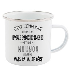 Mug Tasse Rétro en métal émaillé imprimé illustration citation C'est compliqué d'être une princesse et une nounou a la fois