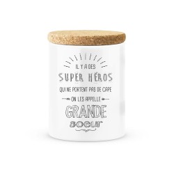 Pot céramique avec couvercle en liège citation imprimé Il y a des super héros qui ne portent pas de cape on les appelle grande s