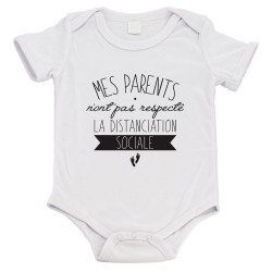 Body bébé - Cadeau Baptême - imprimé humour - Mes parents n'ont pas respecté la distanciation